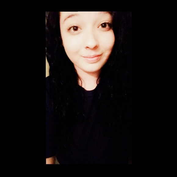 Meet your Posher, Cate - Picture 1 of 1